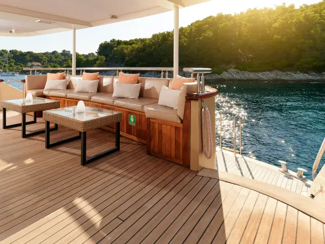 QUEEN ELEGANZA | Custom 49M — 60 / 64