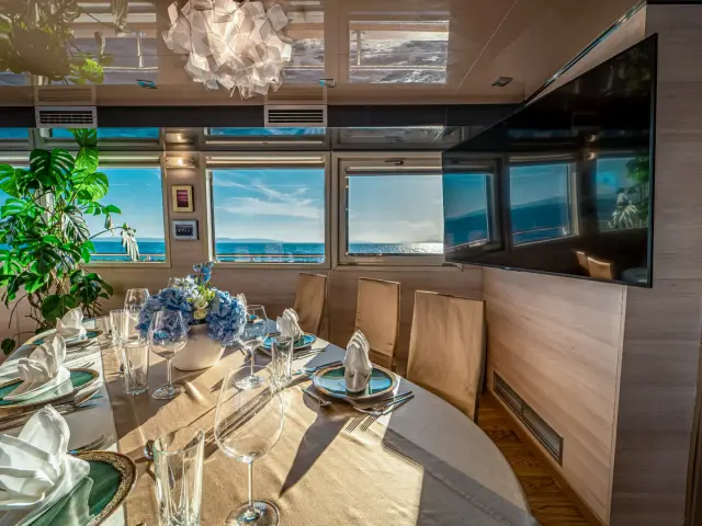 RIVA | Custom 48M — 25 / 52