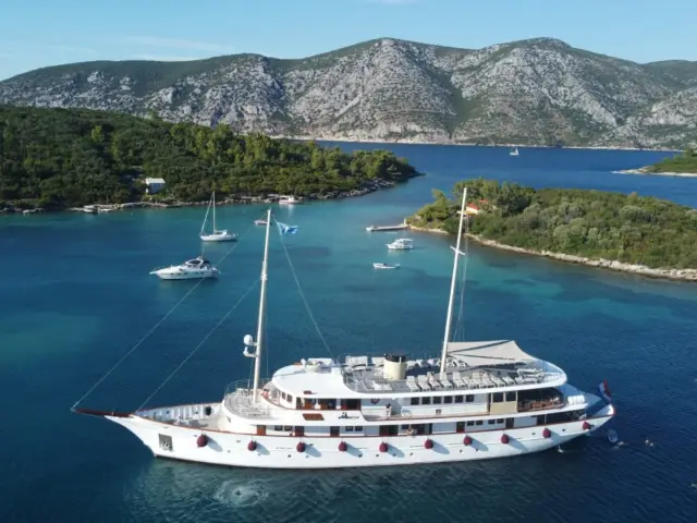 BELLEZZA | Custom 52M — 10 / 30