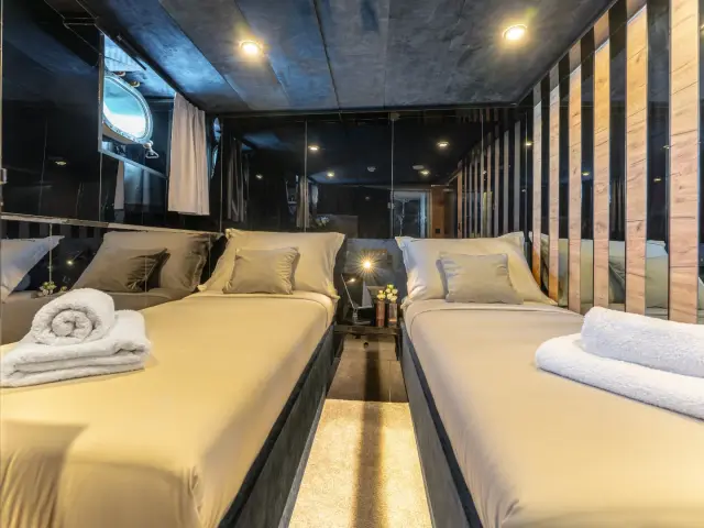 SANTA CLARA | Custom 27M — 43 / 46
