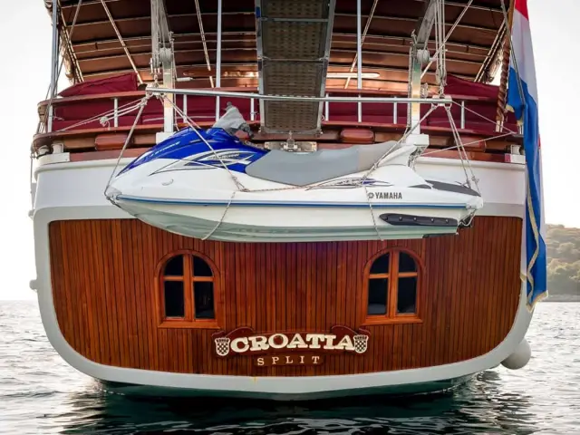 CROATIA | Custom 32M — 9 / 37