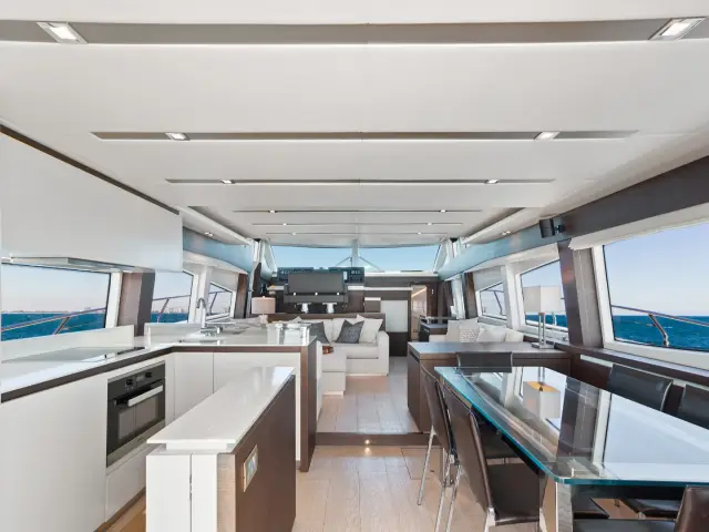THE GOOD LIFE | Prestige 750 — 27 / 31