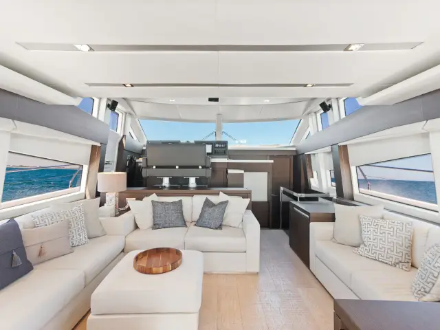 THE GOOD LIFE | Prestige 750 — 15 / 31