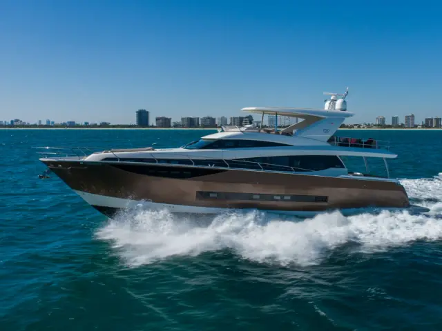 THE GOOD LIFE | Prestige 750 — 2 / 31