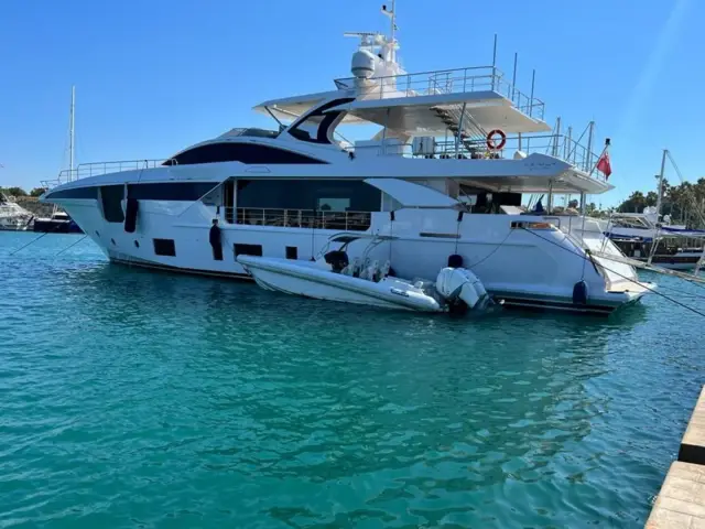 LOVE T | Azimut Grande 35  — 10 / 61