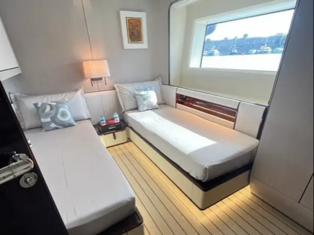 LOVE T | Azimut Grande 35  — 50 / 61