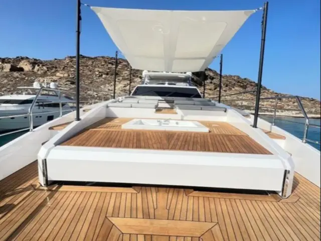 LOVE T | Azimut Grande 35  — 21 / 61