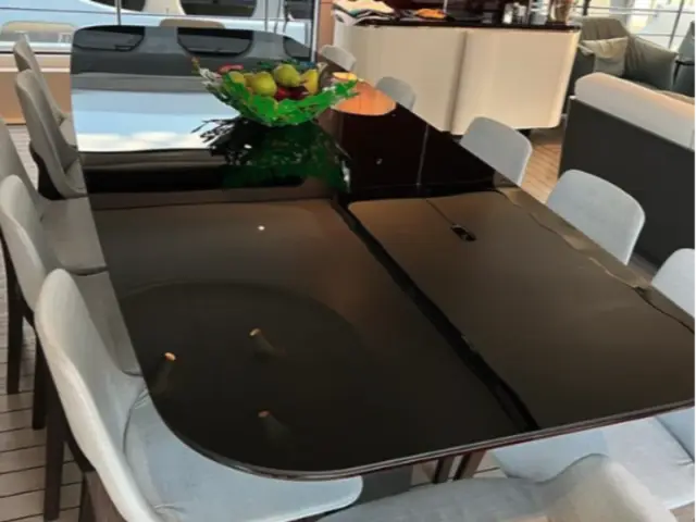 LOVE T | Azimut Grande 35  — 46 / 61
