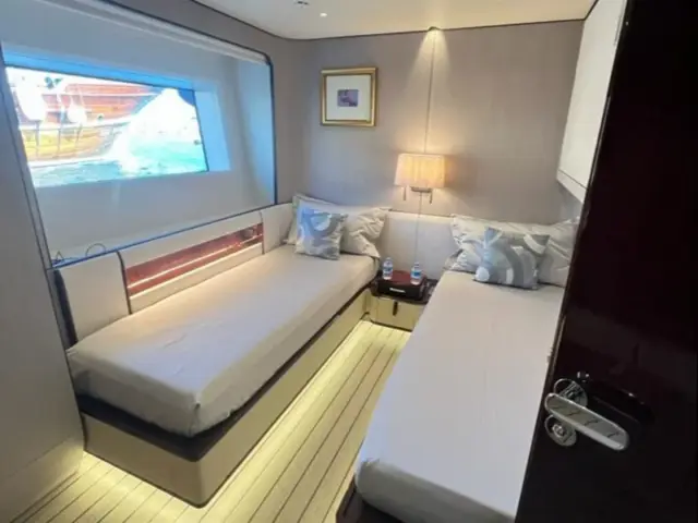 LOVE T | Azimut Grande 35  — 51 / 61
