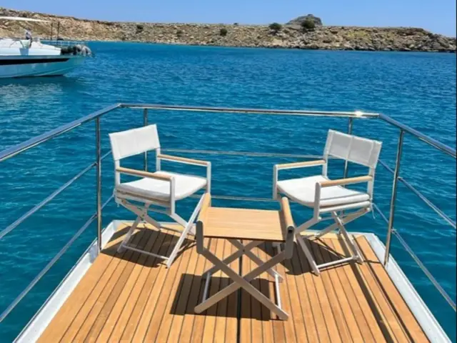 LOVE T | Azimut Grande 35  — 18 / 61