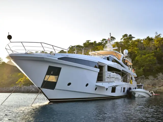 LOVE T | Azimut Grande 35  — 6 / 61