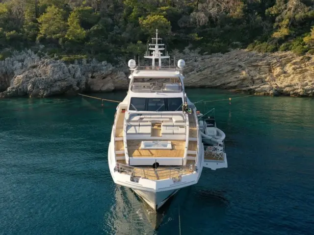 LOVE T | Azimut Grande 35  — 8 / 61