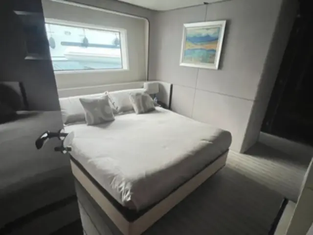 LOVE T | Azimut Grande 35  — 58 / 61