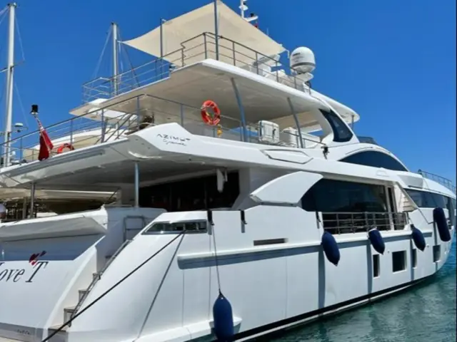 LOVE T | Azimut Grande 35  — 7 / 61