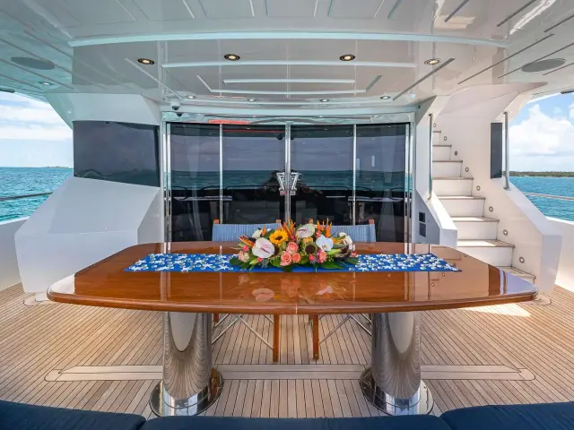 EMRYS | Sunseeker 98 — 12 / 22