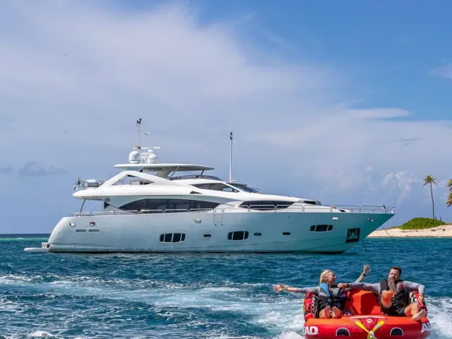 EMRYS | Sunseeker 98 — 2 / 22