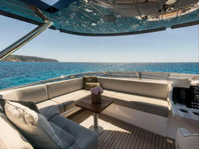 SEAWATER II | Sunseeker 86 — 15 / 39
