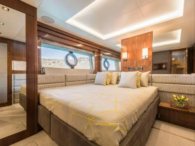 SEAWATER II | Sunseeker 86 — 36 / 39