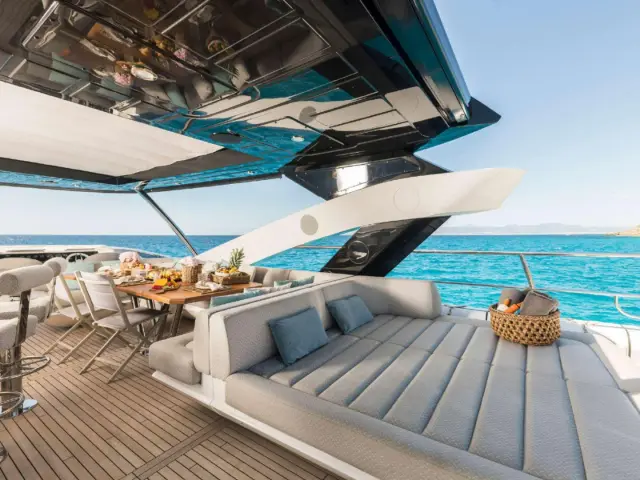 SEAWATER II | Sunseeker 86 — 12 / 39