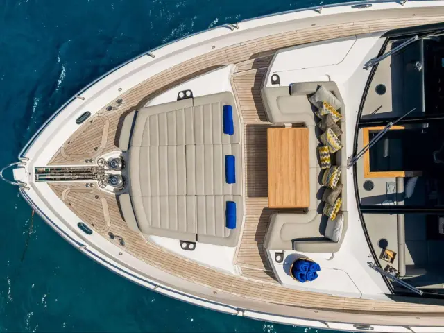 SEAWATER II | Sunseeker 86 — 8 / 39