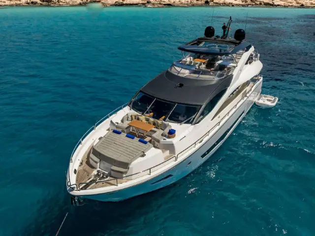 SEAWATER II | Sunseeker 86 — 4 / 39