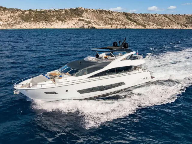 SEAWATER II | Sunseeker 86 — 3 / 39