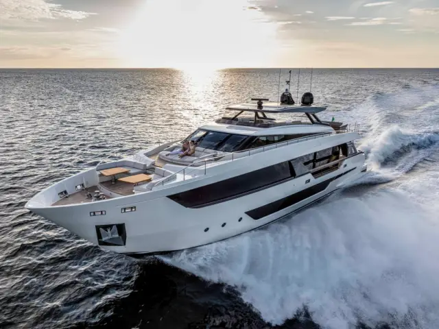 NAILU + | Ferretti 1000 — 4 / 34