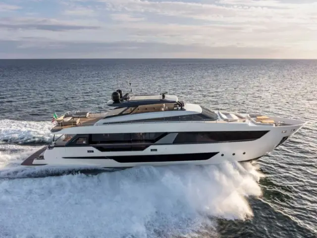 NAILU + | Ferretti 1000 — 5 / 34