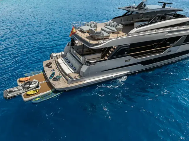NAILU + | Ferretti 1000 — 7 / 34