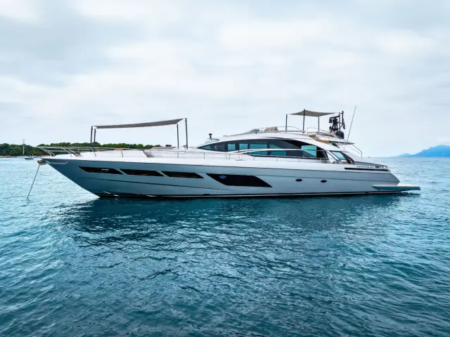 CHERRY | Pershing 8X