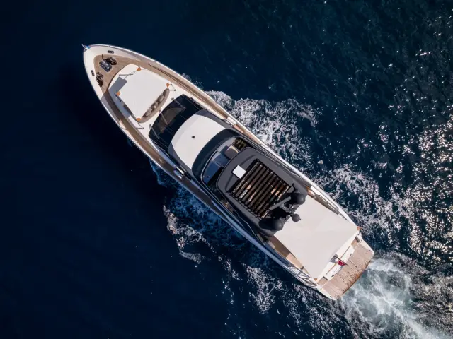 MOONSHOT | Sanlorenzo 80 — 2 / 61