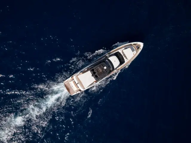 MOONSHOT | Sanlorenzo 80 — 32 / 61