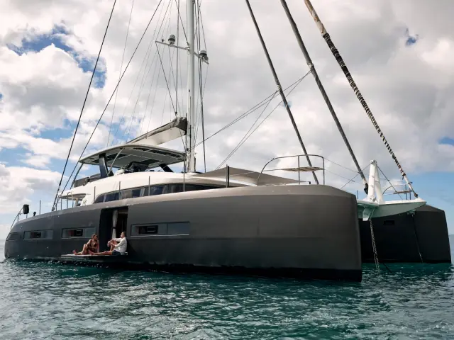 LA GATTA | Lagoon 77 — 1 / 32
