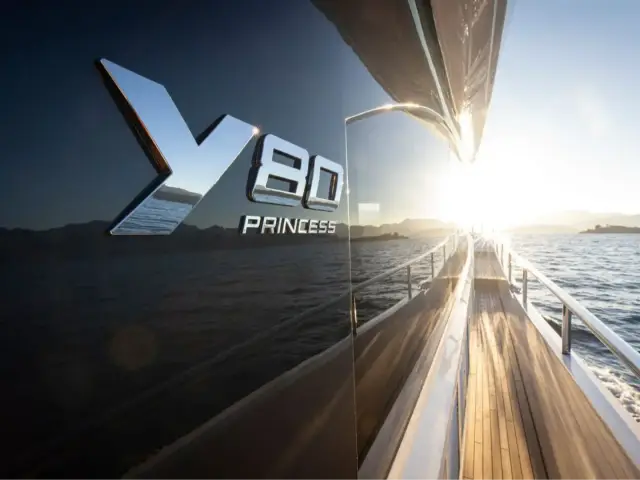 LUMI | Princess Y80 — 5 / 29