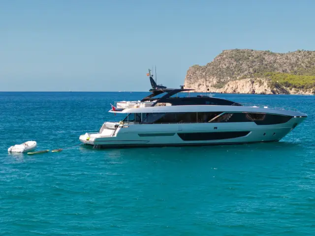 LEMON NOT LIME | Riva Corsaro 102 — 5 / 27