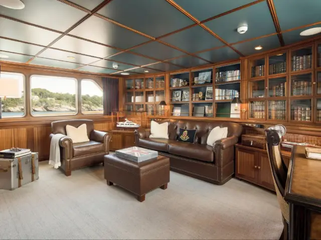 LADY VICTORIA | Feadship 120 — 13 / 18