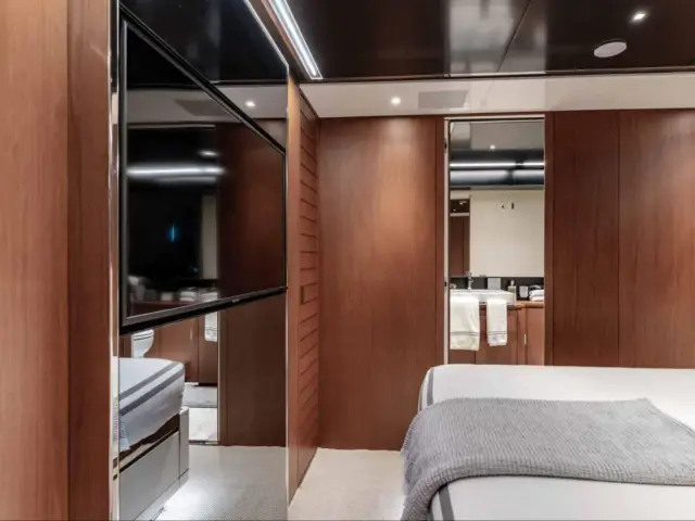 BEYOND BEYOND | Riva 90 Argo — 23 / 25
