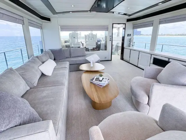 PRIVILEGE | Custom Line 112' — 15 / 26