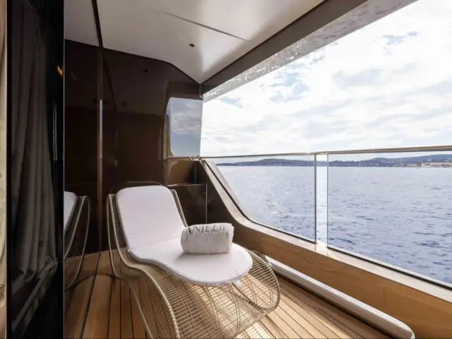 MY Anjelif | Columbus 50M — 28 / 47