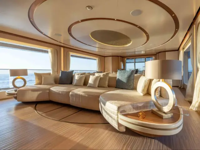 MY Anjelif | Columbus 50M — 18 / 47