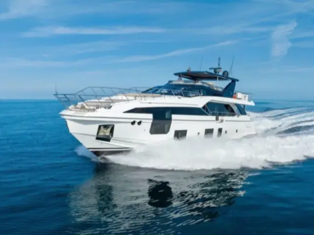 COMPASS | Azimut 88 — 62 / 64