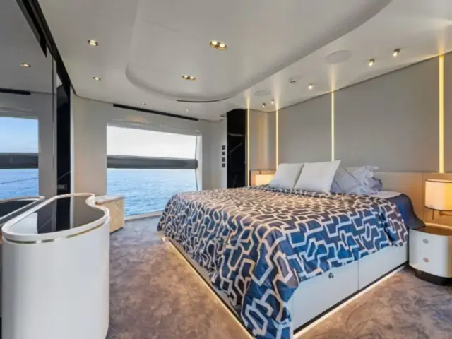 COMPASS | Azimut 88 — 26 / 64