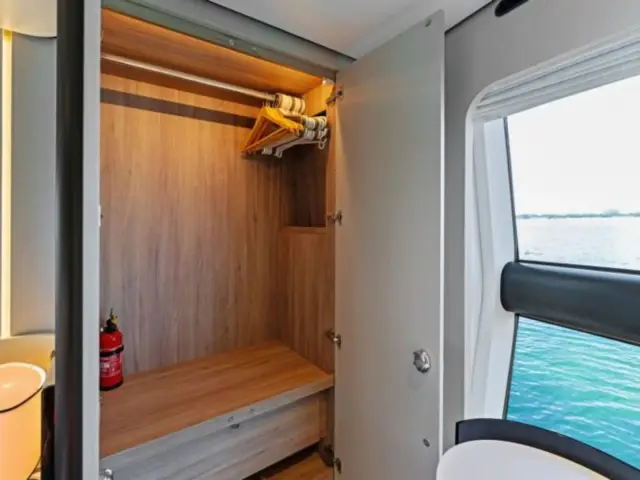 COMPASS | Azimut 88 — 57 / 64