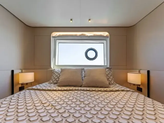 COMPASS | Azimut 88 — 60 / 64