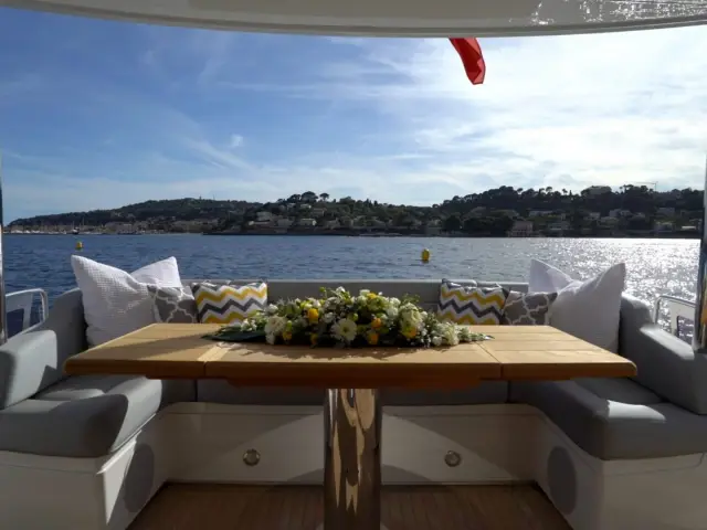 MY Lanonno | Sunseeker Manhattan 66 — 16 / 30