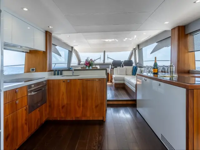MY Lanonno | Sunseeker Manhattan 66 — 20 / 30