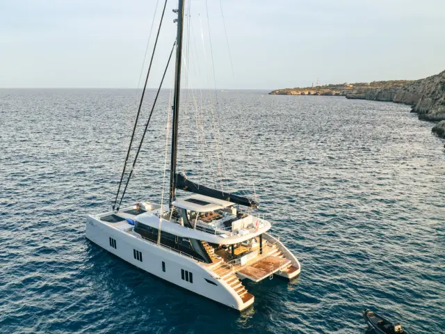 SHADES OF GREY | Sunreef 80 — 5 / 45