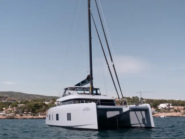 SHADES OF GREY | Sunreef 80 — 11 / 45
