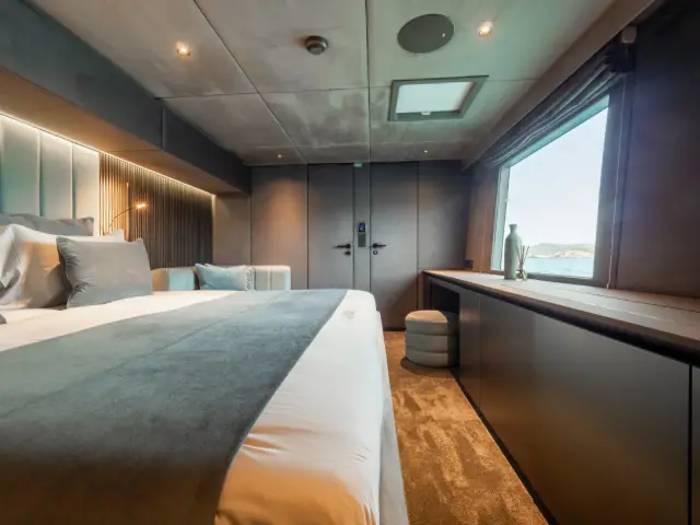 SHADES OF GREY | Sunreef 80 — 20 / 45