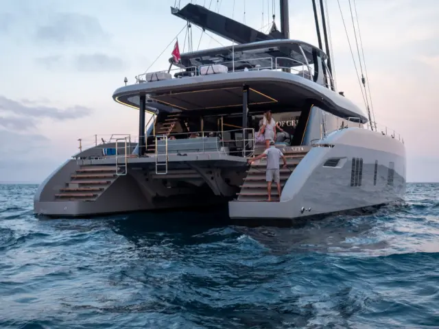 SHADES OF GREY | Sunreef 80 — 12 / 45